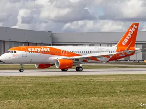 EasyJet - Avion Tourism