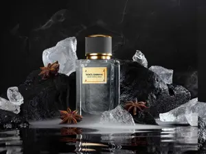 La fragranza ipnotica Velvet Crystal Smoke