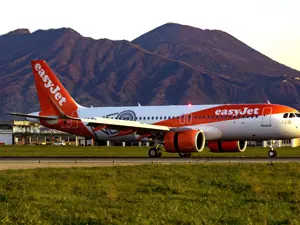 easyJet basa il suo ottavo aereo a Napoli