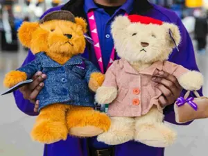 A Heathrow arrivano gli orsetti Doris ed Edward