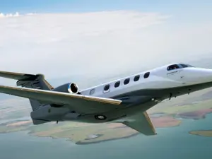 Connettività satellitare a bordo per i Phenom 300