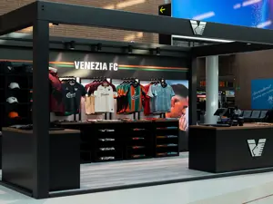 Venezia FC opens a new store at Marco Polo Airport