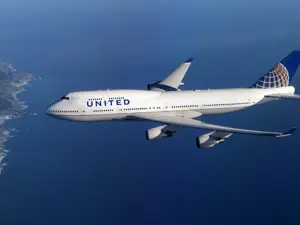 United Airlines - Avion Tourism