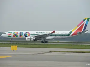 Alitalia - Avion Tourism