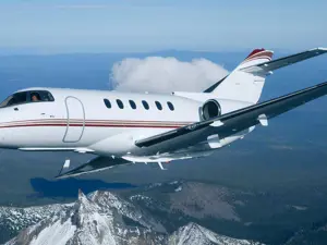 Starlink arriva sui business jet Hawker 700, 800 e 900