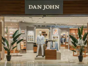 Dan John opens a store at Milan Malpensa Airport