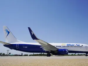 Blue Air - Avion Tourism