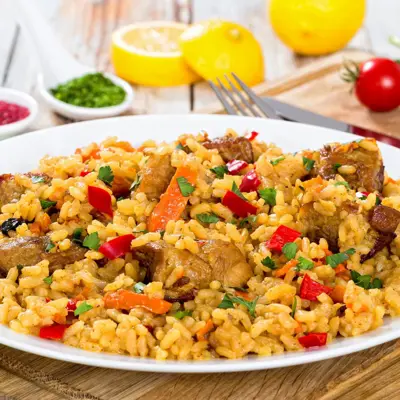 Risotto con Carne: Sisterscom.com, Shutterstock