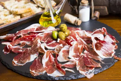 Jamón ibérico Foto: Copyright © Sisterscom.com / Depositphotos