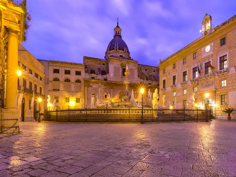 Piazza Pretoria e la Fontana Pretoria