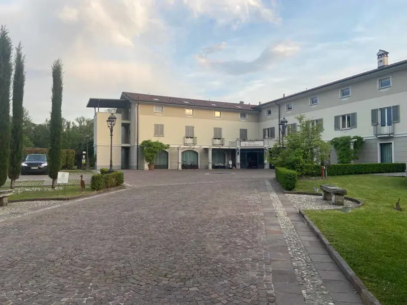 Hotel Il Corazziere sull’Isola di Baggero, frazione di Merone (Lc)