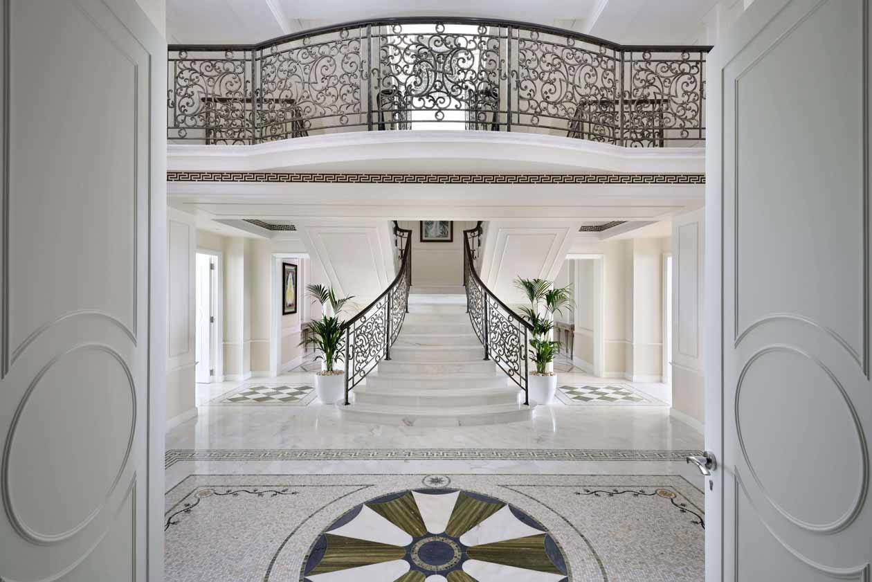 Imperial suite entrance. Copyright © Palazzo Versace Dubai.