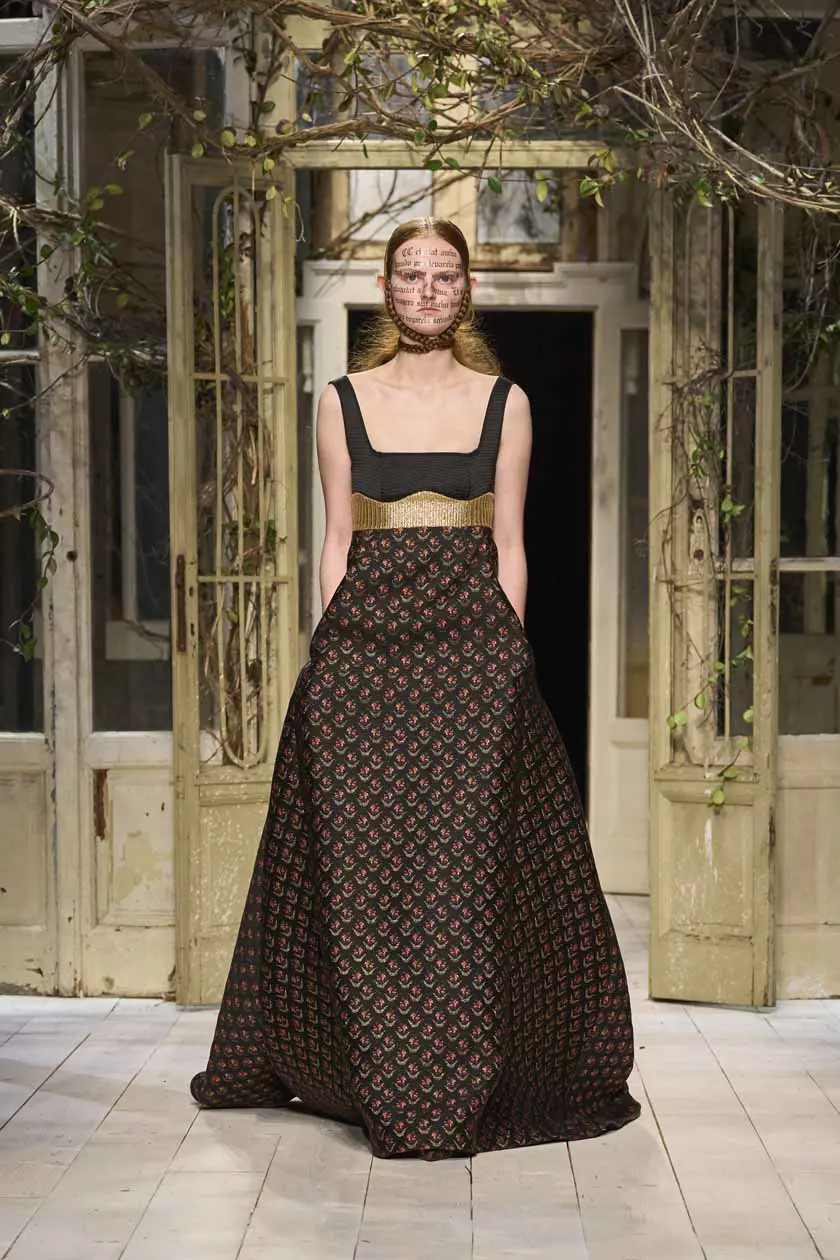 Antonio Marras Collezione Donna Autunno/Inverno 2024-25. Copyright © Antonio Marras