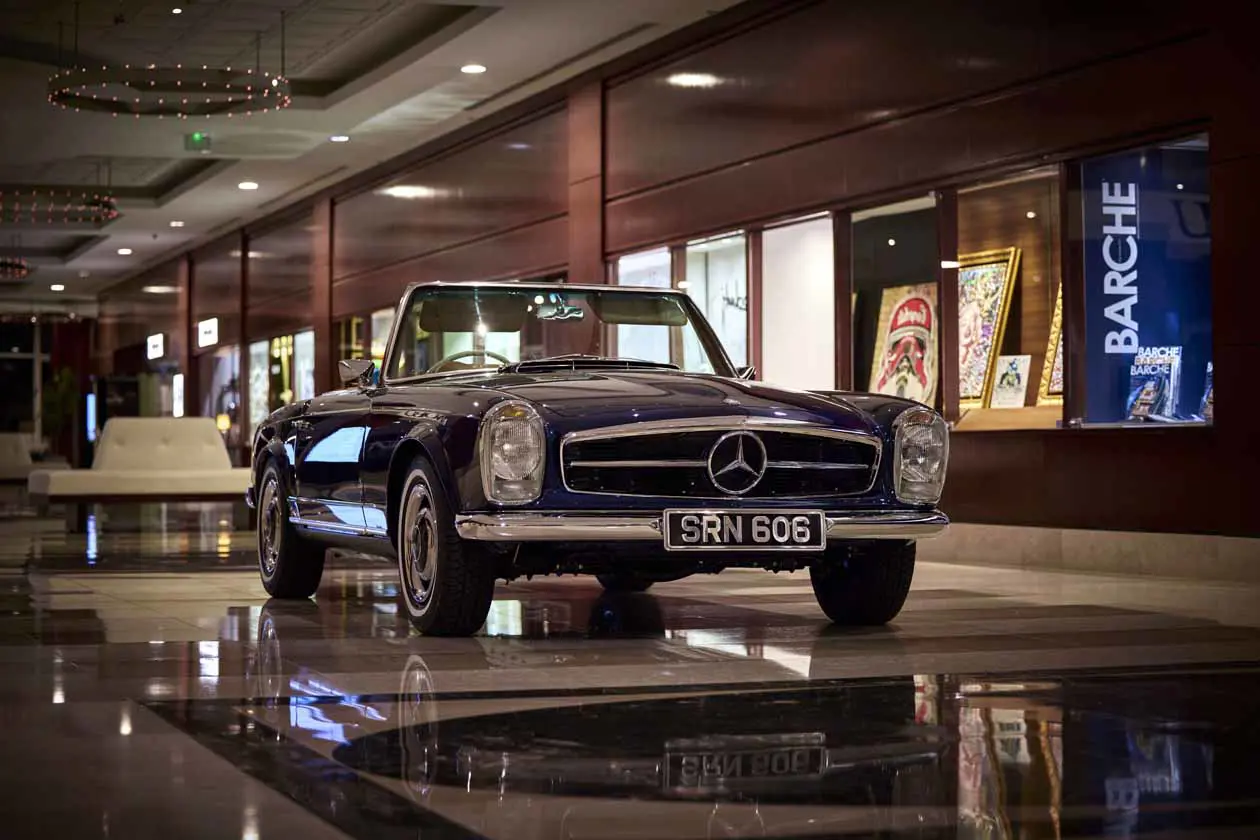 Mercedes-Benz SL W113 Pagoda elettrica di Everrati. © Everrati