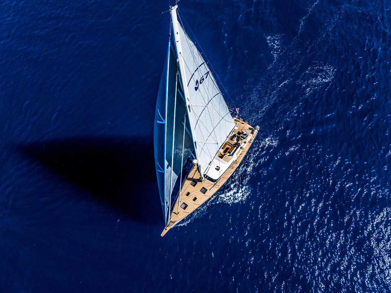 Bentley x Contest Yachts. Copyright © Bentley Motors.