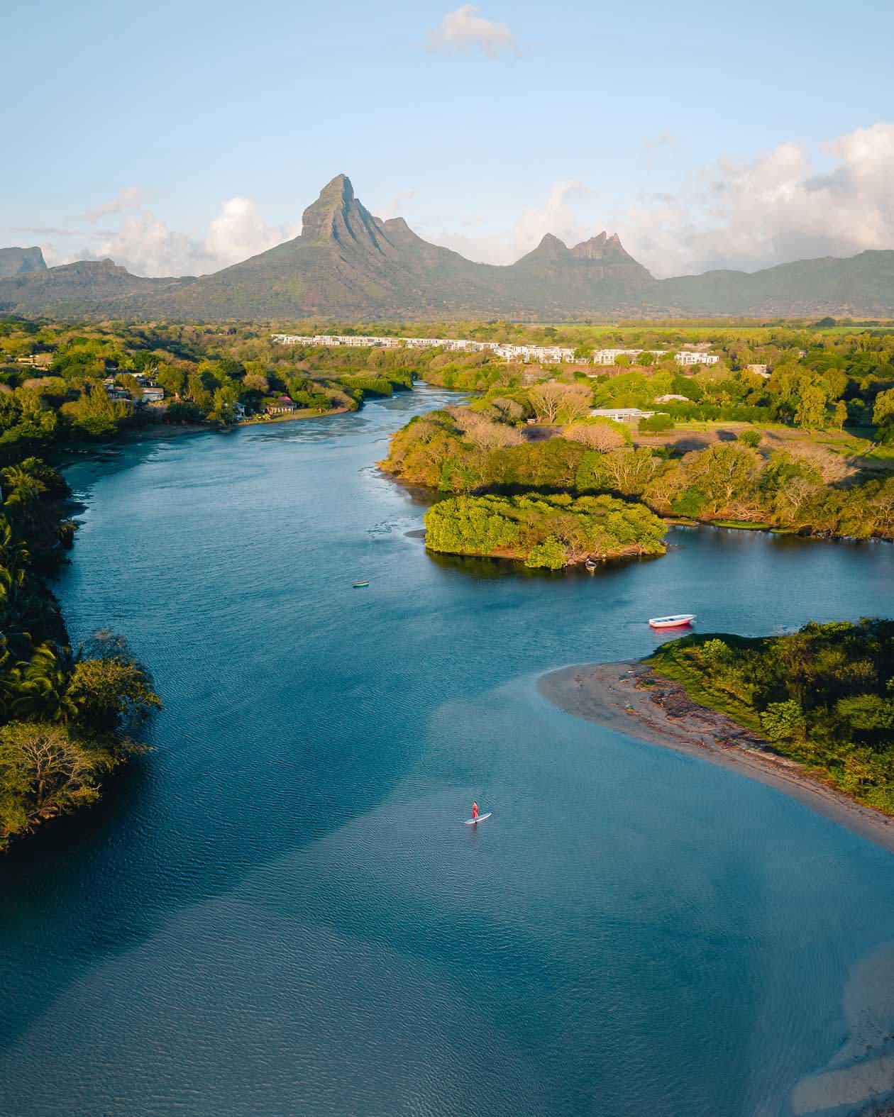 ACTIVITIES, SUP TAMARIN RIVER. Copyright © Mauritius Tourism Promotion Authority