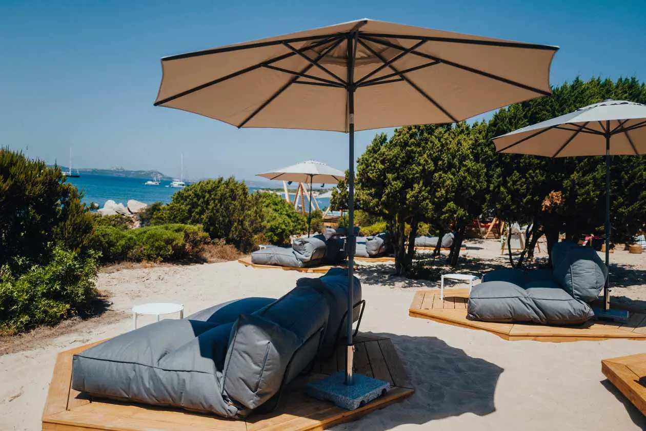 Cone Club Sardinia, il Beach Club del 7Pines Resort Sardinia