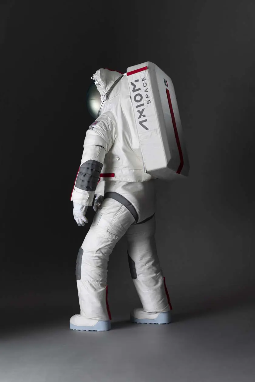 Tuta spaziale AxEMU di Axiom Space e Prada - Image courtesy of Prada / Axiom Space