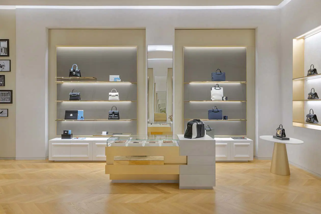 Delvaux, Dubai Mall