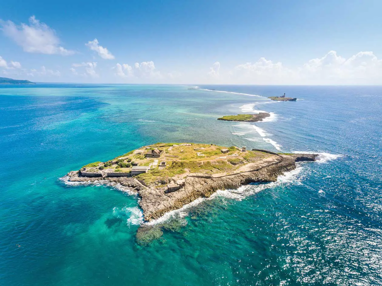 SCENERIES SEA, BEACHES ILE DE LA PASSE. Copyright © Mauritius Tourism Promotion Authority