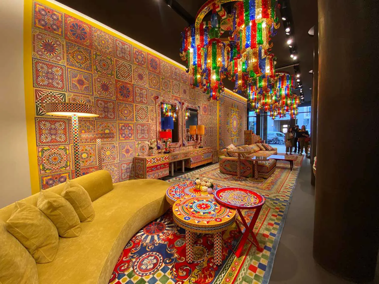 Boutique di Dolce&Gabbana dedicata al mondo del complemento d’arredo a Milano in Corso Venezia 7