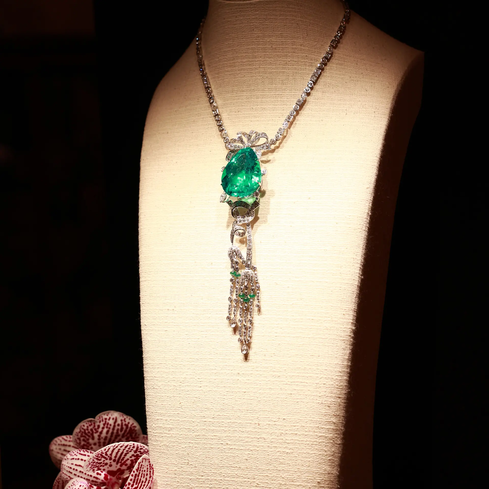 Collana di Smeraldi di Alta Gioielleria di Sirivannavari Foto: Copyright © Ufficio Stampa Sirivannavari 