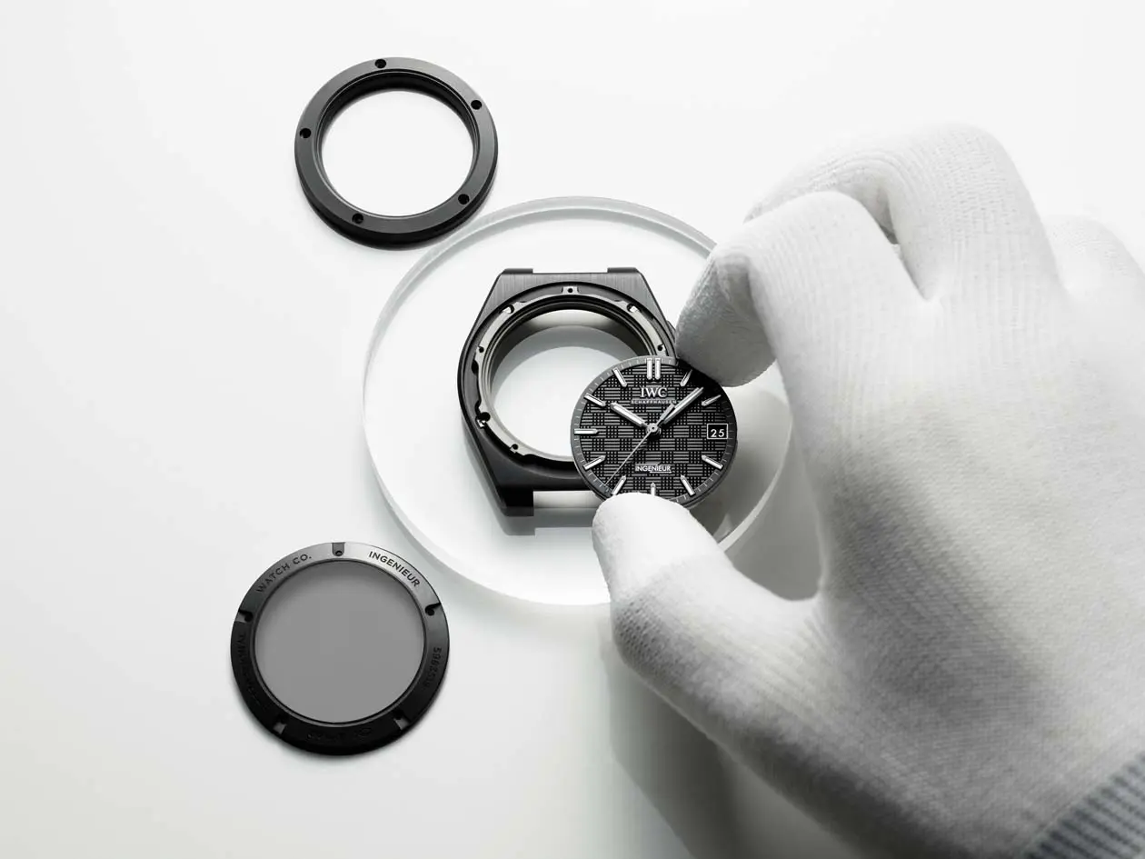 IWC Schaffhausen Ingenieur Automatic 42 in ceramica nera Copyright © IWC Schaffhausen