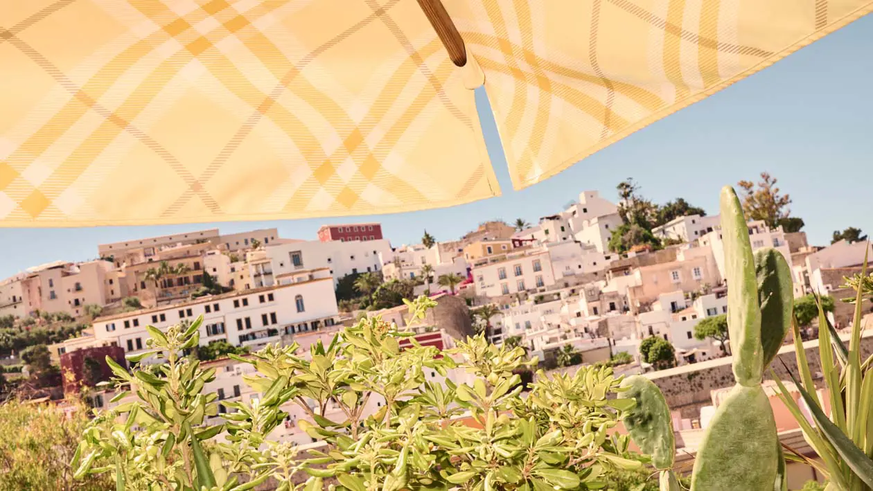 Burberry al The Standard di Ibiza Copyright © The Standard di Ibiza