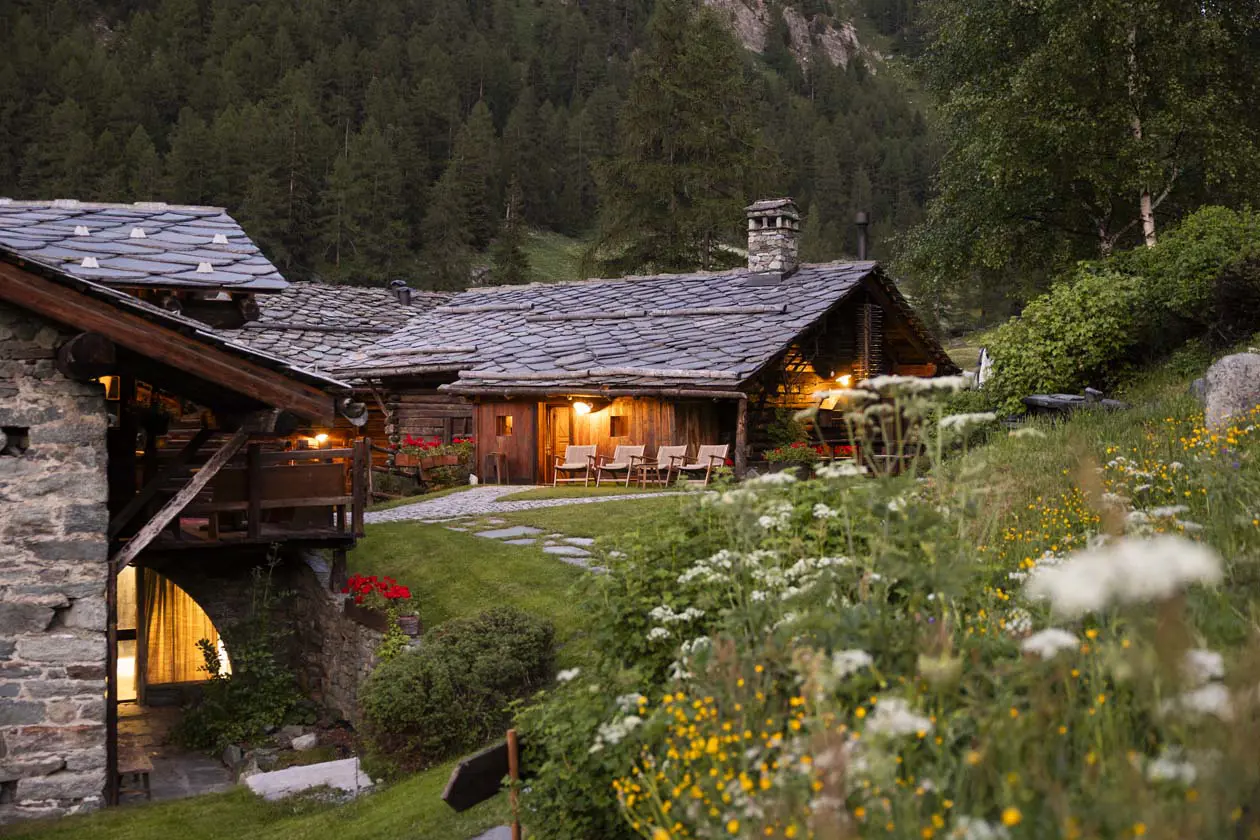 Hotellerie de Mascognaz, villaggio Walser, Val d’Ayas, ai piedi del Monte Rosa Foto: Copyright © Gruppo Azimut|Benetti