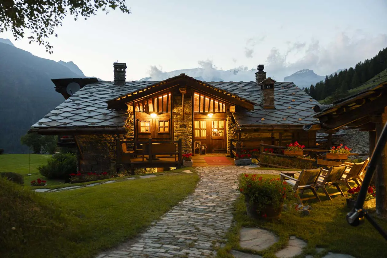 Hotellerie de Mascognaz, villaggio Walser, Val d’Ayas, ai piedi del Monte Rosa Foto: Copyright © Gruppo Azimut|Benetti