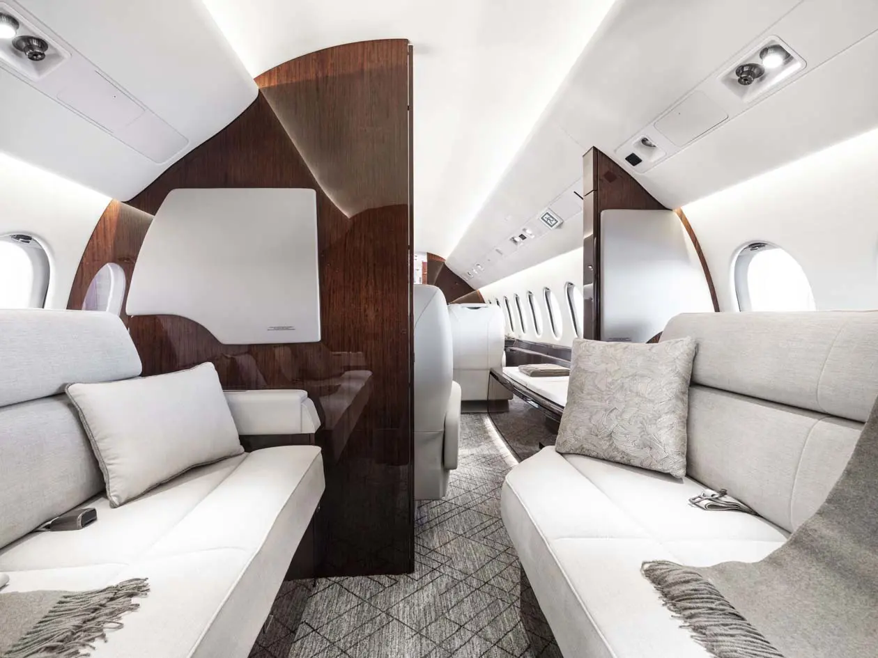 Falcon 900LX Copyright © Dassault Aviation