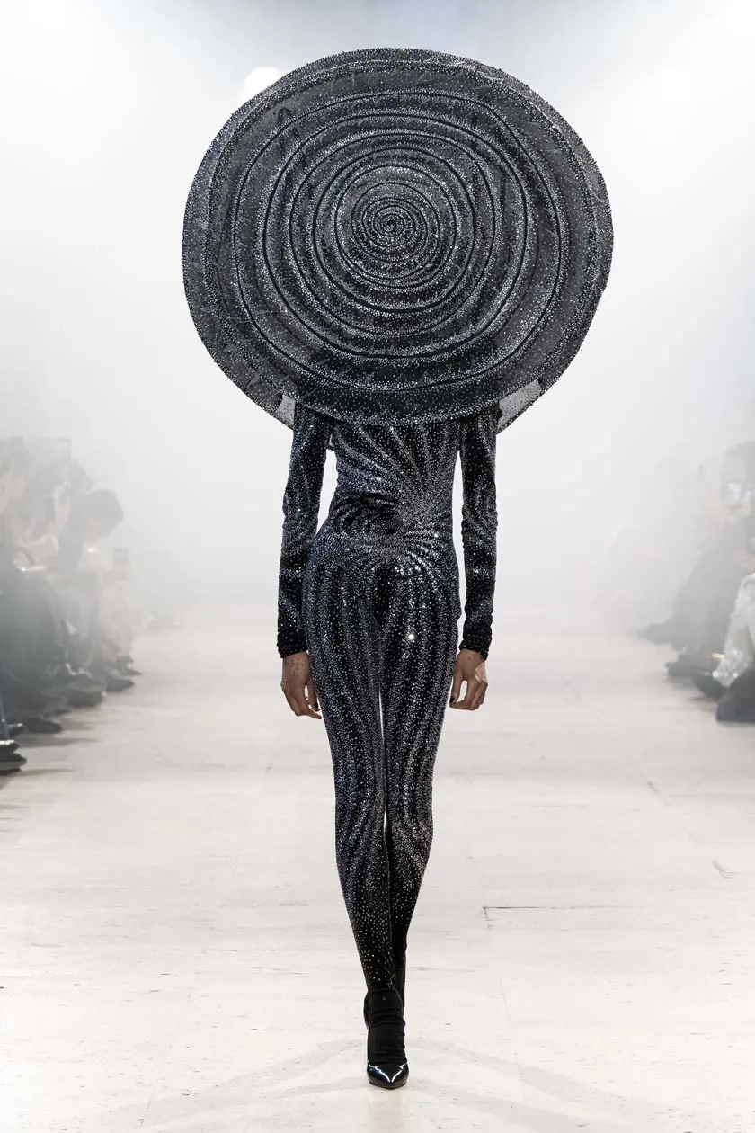 Rahul Mishra Haute Couture Primavera-Estate 2026 Foto: Copyright © Rahul Mishra