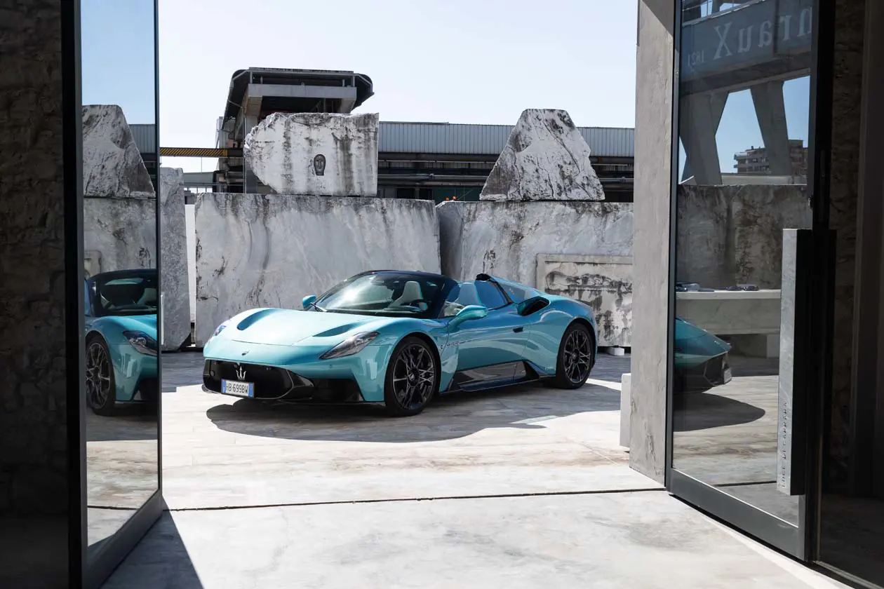 Maserati MCPURA, Int. Driving Experience, Atelier HENRAUX Copyright © Maserati