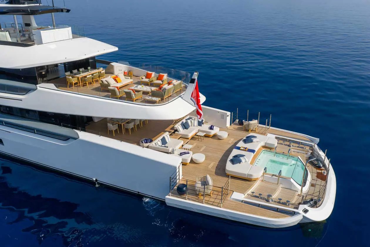 Acqua Chiara di Columbus Yachts - Exterior - landscape - credit Guerrieri Visual - Ufficio Stampa Gruppo Viken