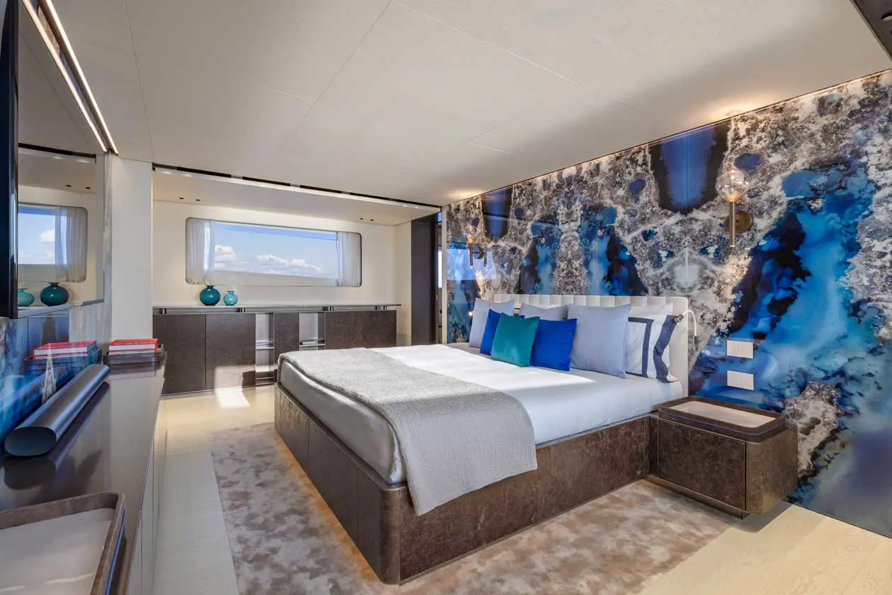 Acqua Chiara di Columbus Yachts - Owner cabin Interior - credit Giovanni Malgarini - Ufficio Stampa Gruppo Viken