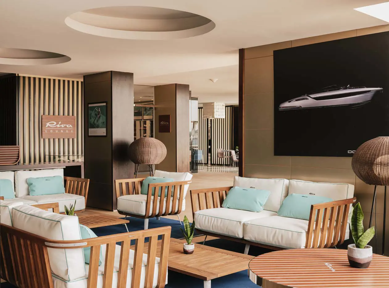 Riva Lounge a Maiorca presso l’Hotel de Mar Gran Meliá Copyright © Ferretti Group