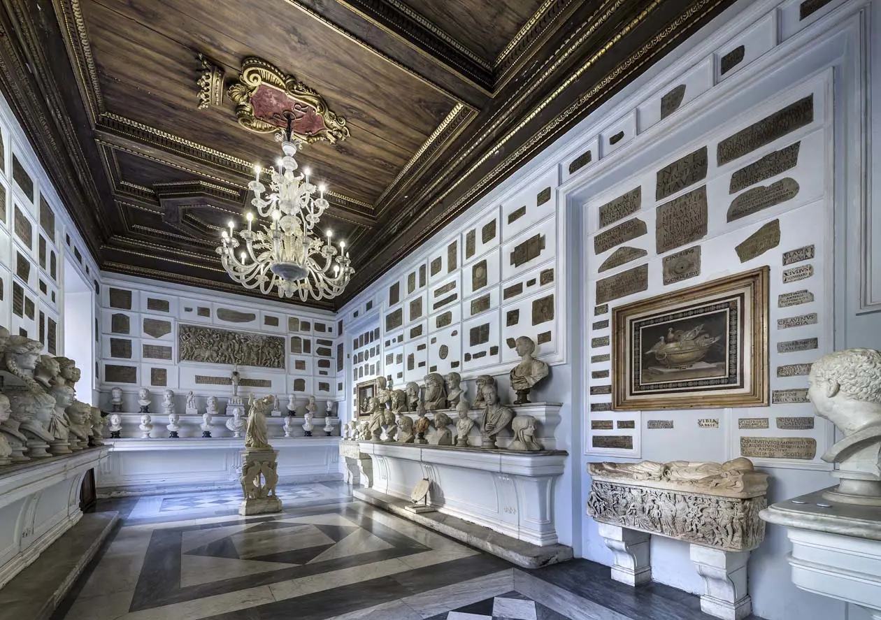 Musei Capitolini, Palazzo Nuovo, veduta della Sala delle Colombe Foto: copyrights © Sovrintendenza Capitolina ai Beni Culturali, foto di Z. Colantoni