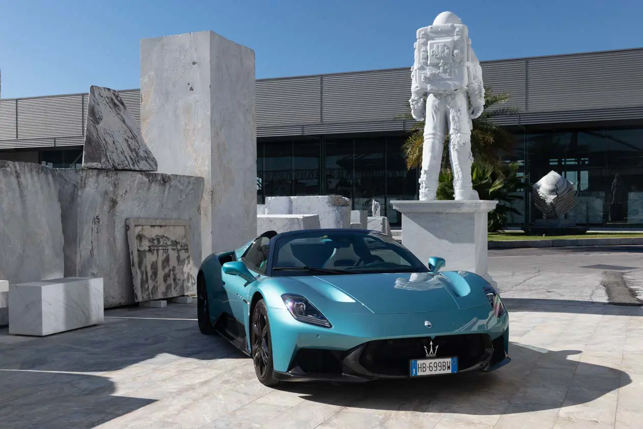 Maserati MCPURA, Int. Driving Experience, Atelier HENRAUX Copyright © Maserati