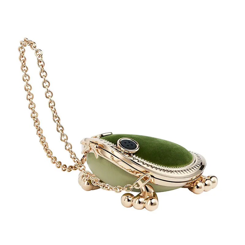 DIOR GRENOUILLE EVENING BAG Foto: Copyright © Dior