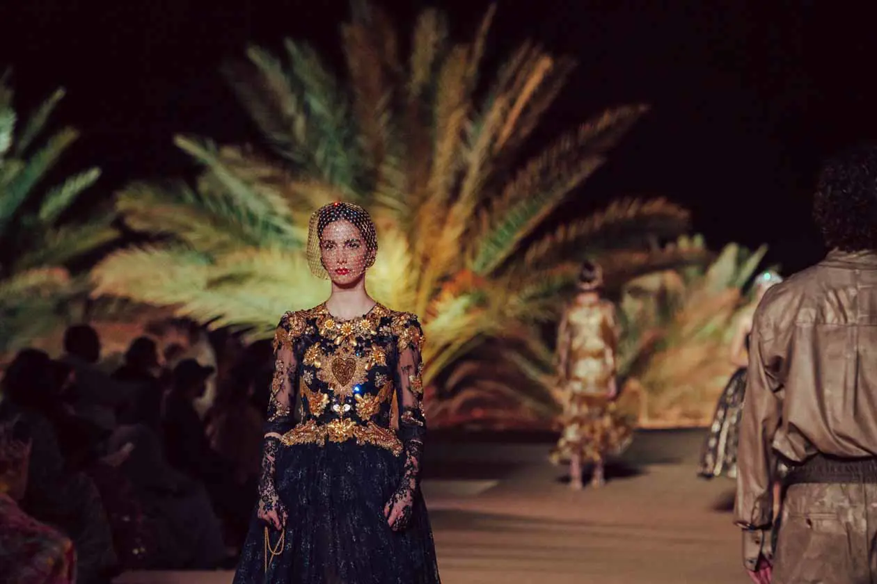 Dolce&Gabbana Alta Moda, Alta Sartoria e Alta Gioielleria sfilata a AlUla