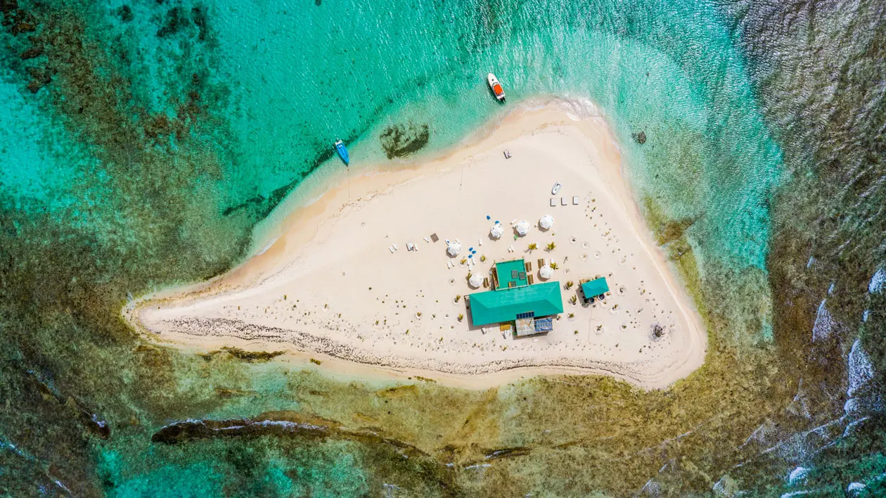 Anguilla. Sandy Island.