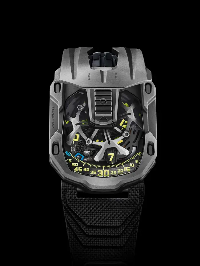 Orologio UR-105 TTH Tantalum Hull di Urwerk