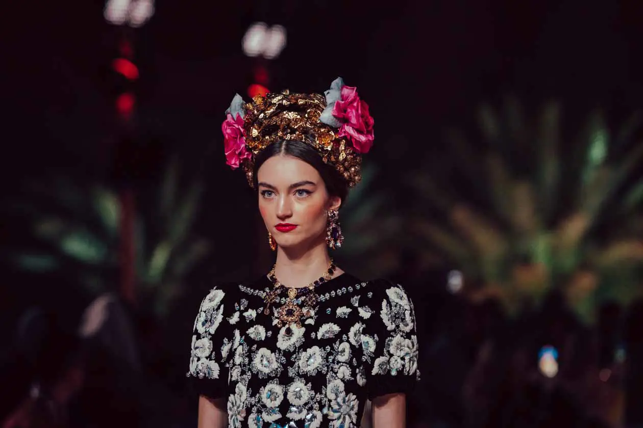 Dolce&Gabbana Alta Moda, Alta Sartoria e Alta Gioielleria sfilata a AlUla