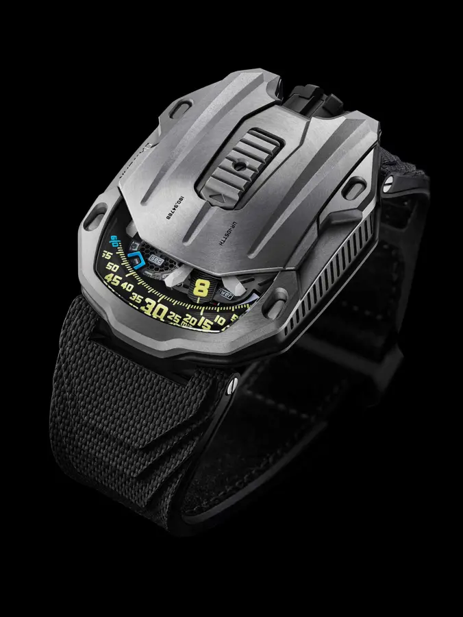 Orologio UR-105 TTH Tantalum Hull di Urwerk