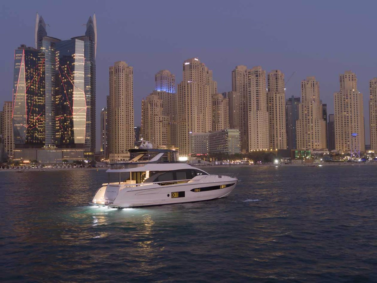 Azimut 78 Fly, Dubai International Boat Show 2022
