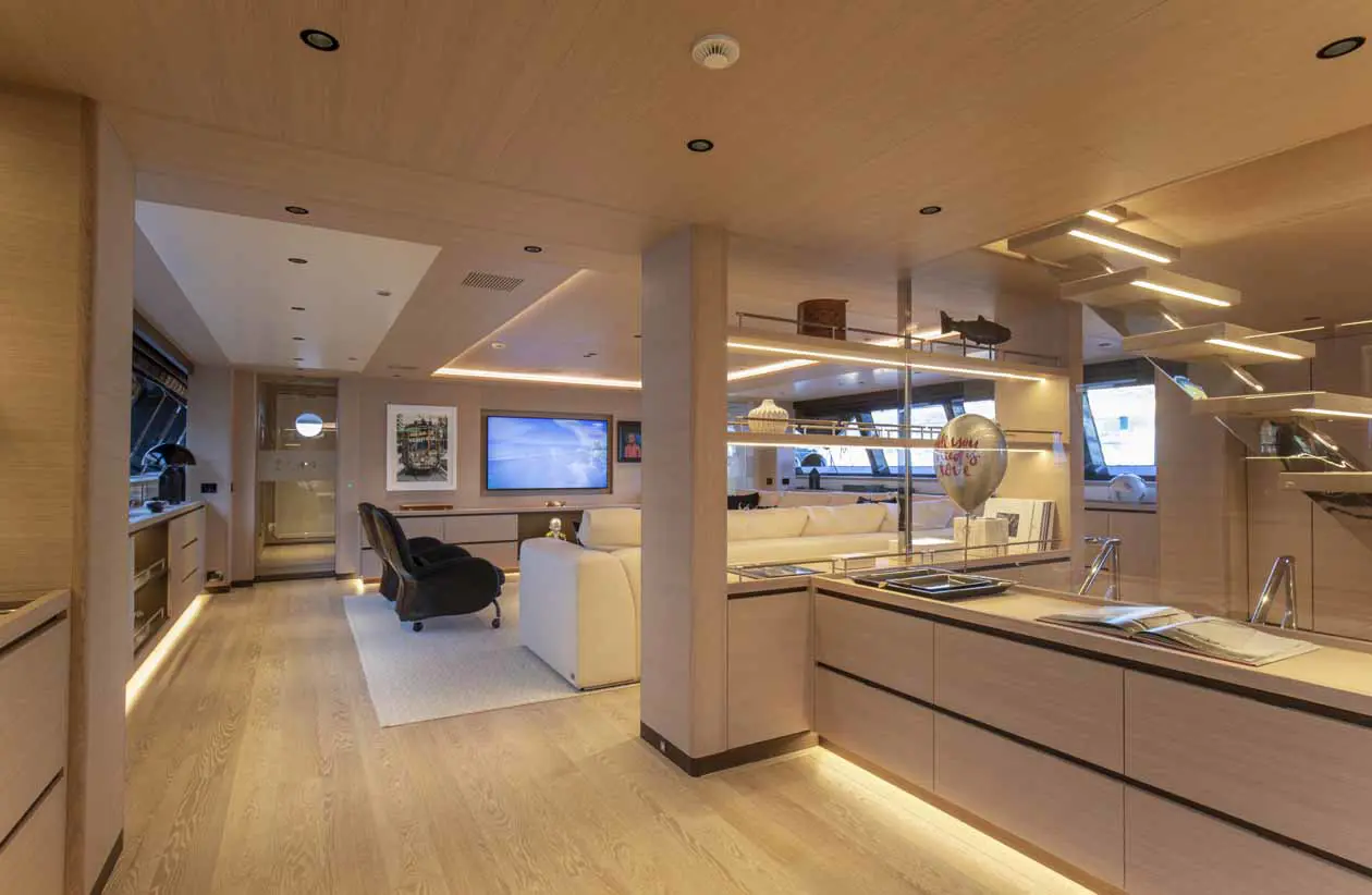 Il refit del 56m Perini Navi SY CAOZ 14 di Nauta Design