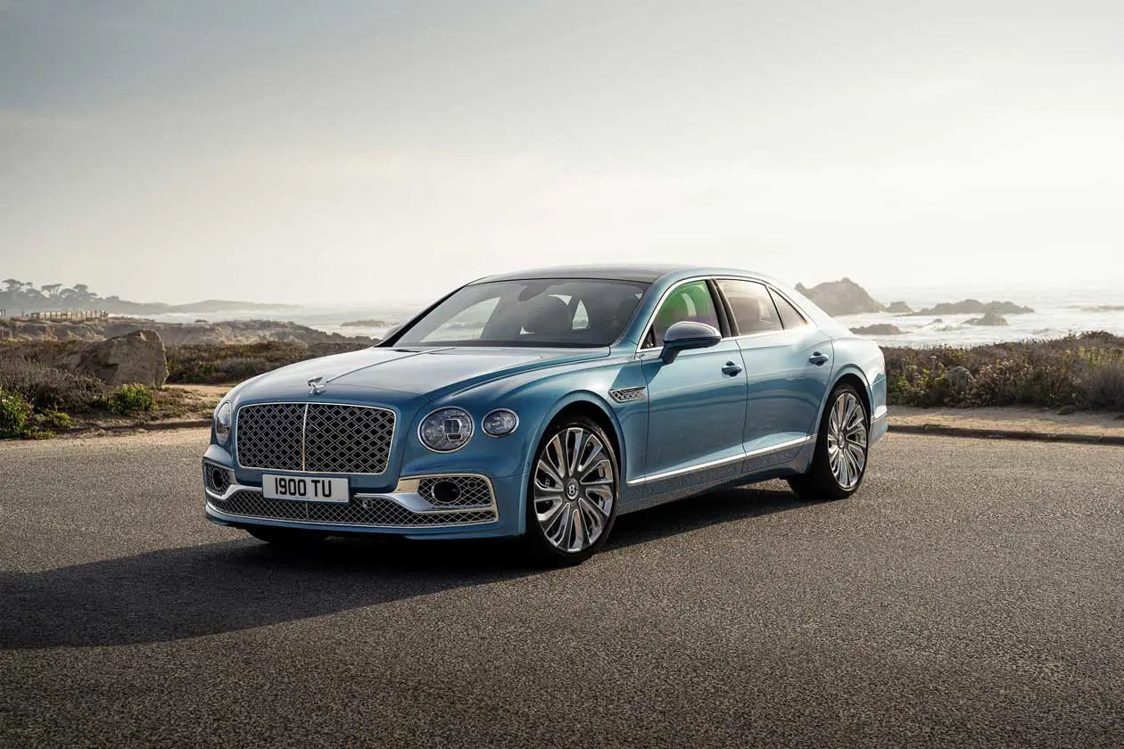 La nuova Flying Spur Mulliner, il lusso a quattro porte Grand Touring e la prima Bentley elettrificata di Mulliner.