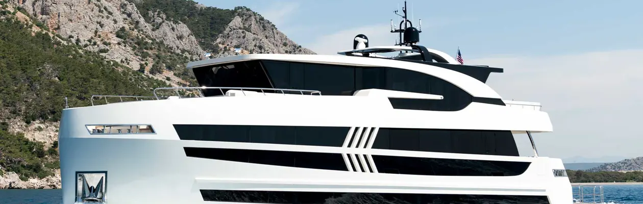 Il Lazzara UHV 87 debutta al Cannes Yachting Festival