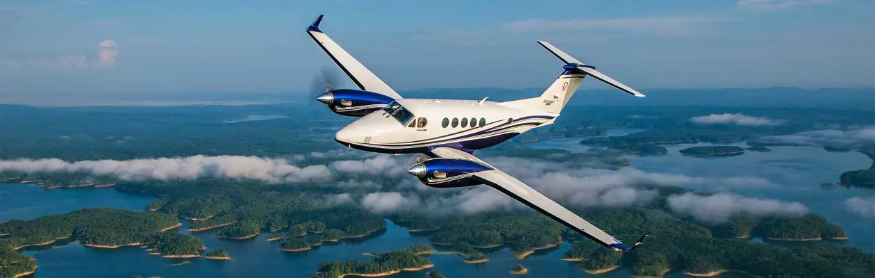 Gli interni del Beechcraft King Air 260 turboprop