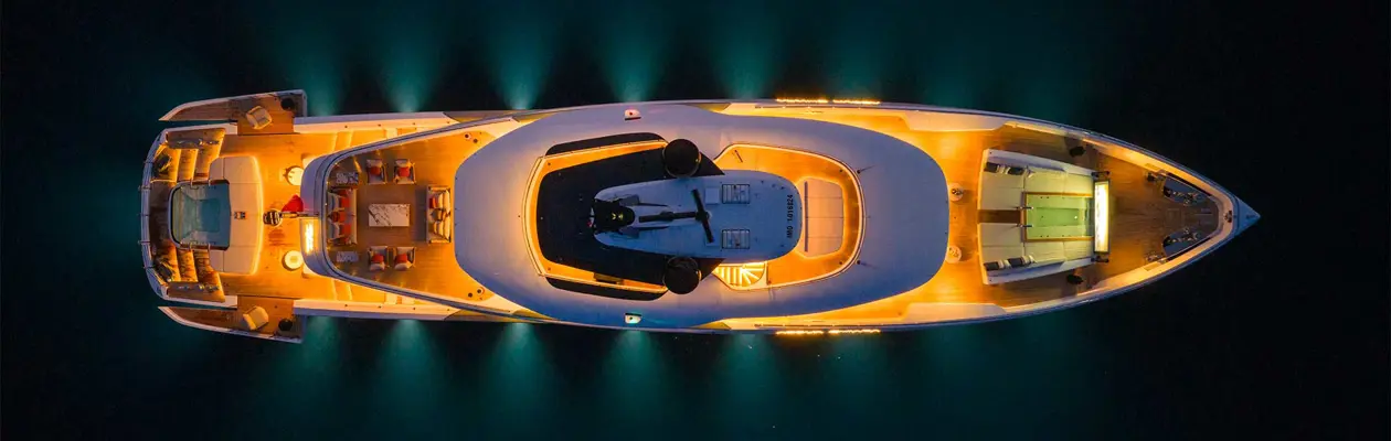 A bordo del superyacht Acqua Chiara di Columbus Yachts